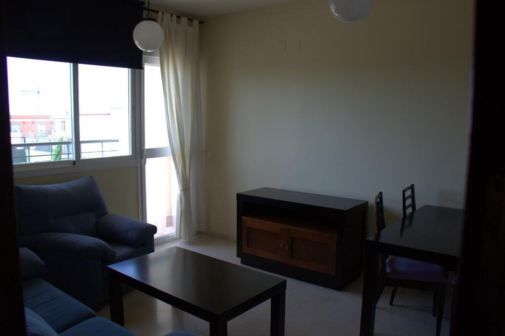 Apartamentos Turísticos los Girasoles Espartinas Quarto foto
